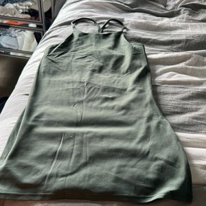 Size 4 lululemon tank top